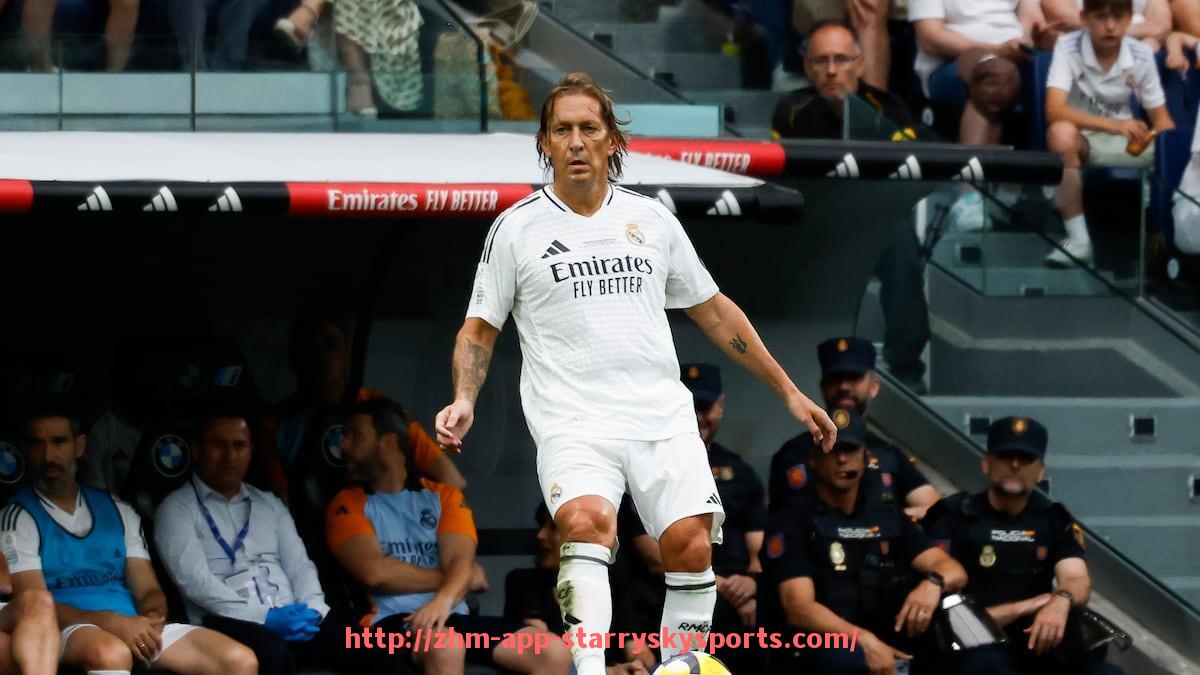 星空体育app-世俱杯媒体对新兴球队报道篇幅变化展现话语权倾斜与多元化发展